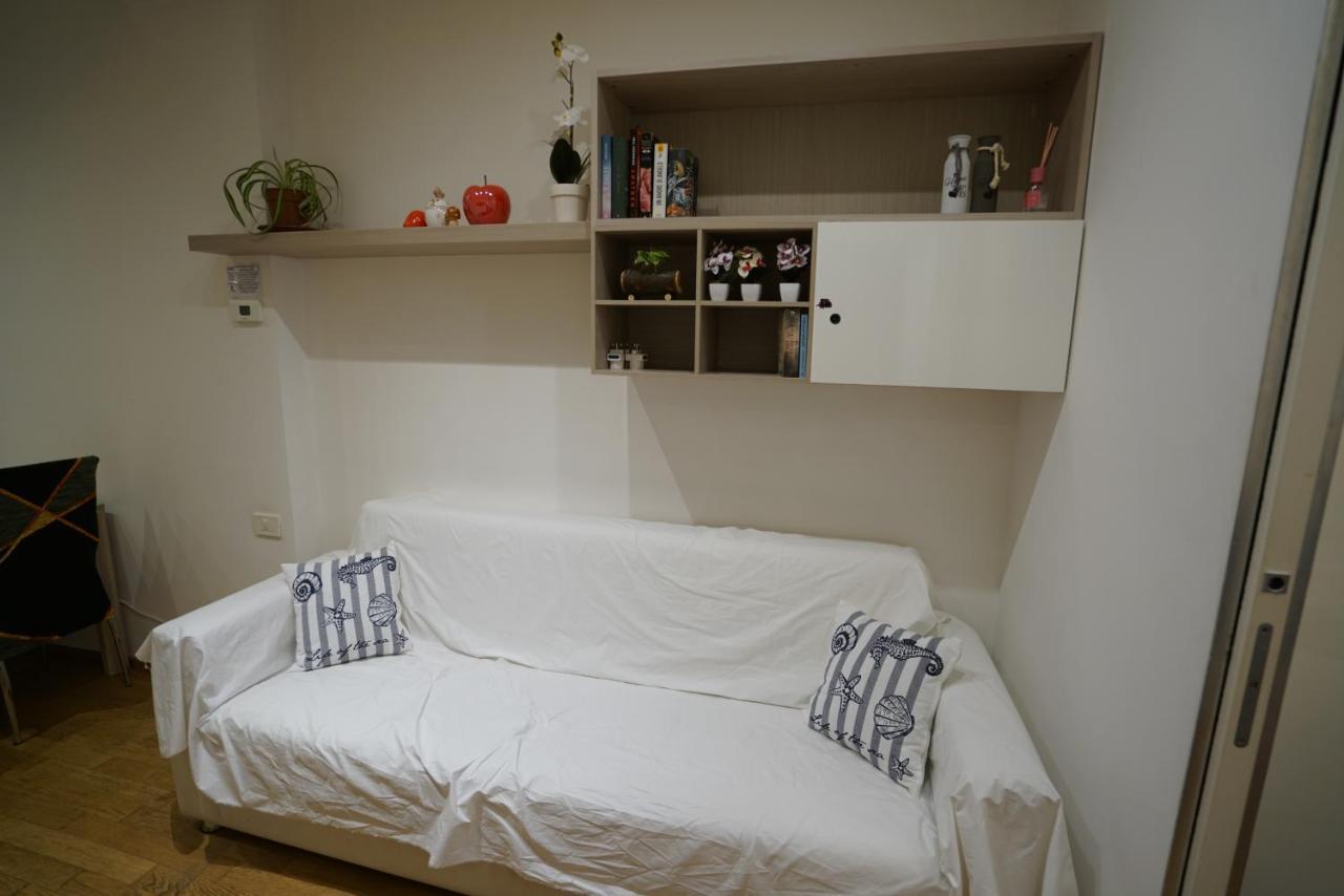 Ferienwohnung Fast Wifi E Netflix -- Centro Di Rho Vicino Stazione Exterior foto
